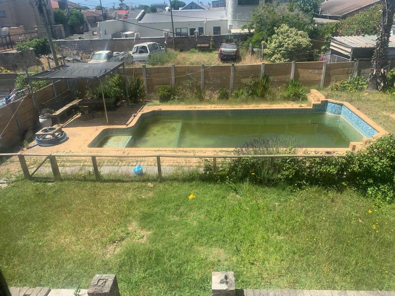 6 Bedroom Property for Sale in Grassy Park Western Cape